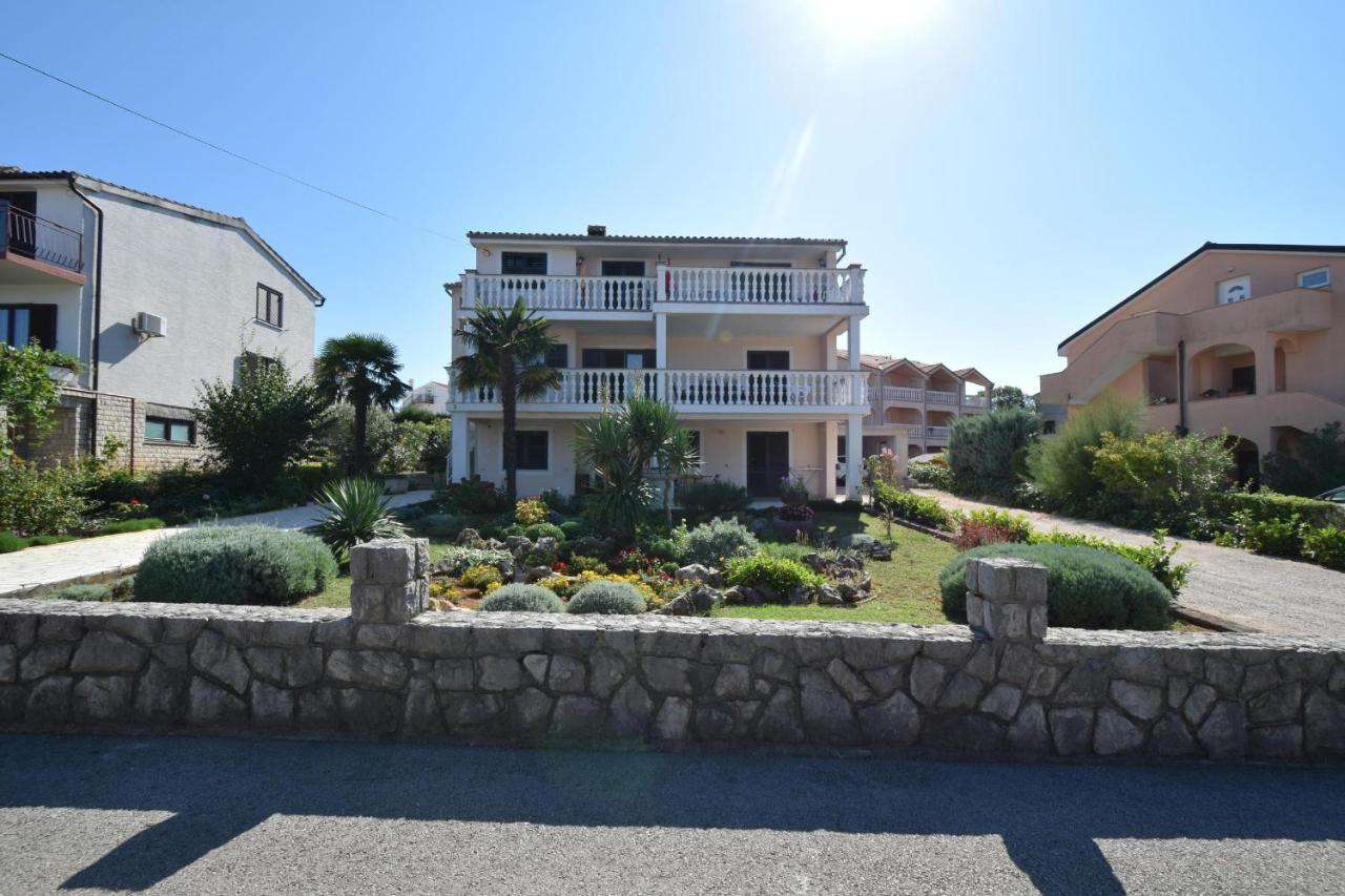 Apartments Marinela Njivice Exteriör bild